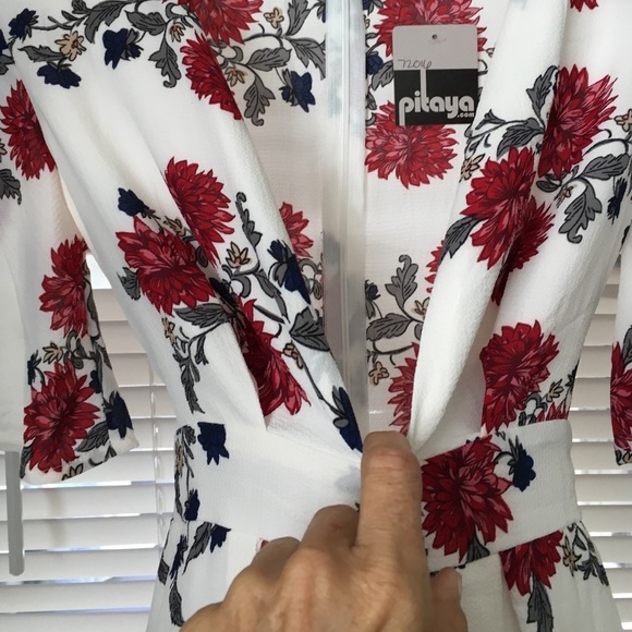 Romper - Picture 2 of 4